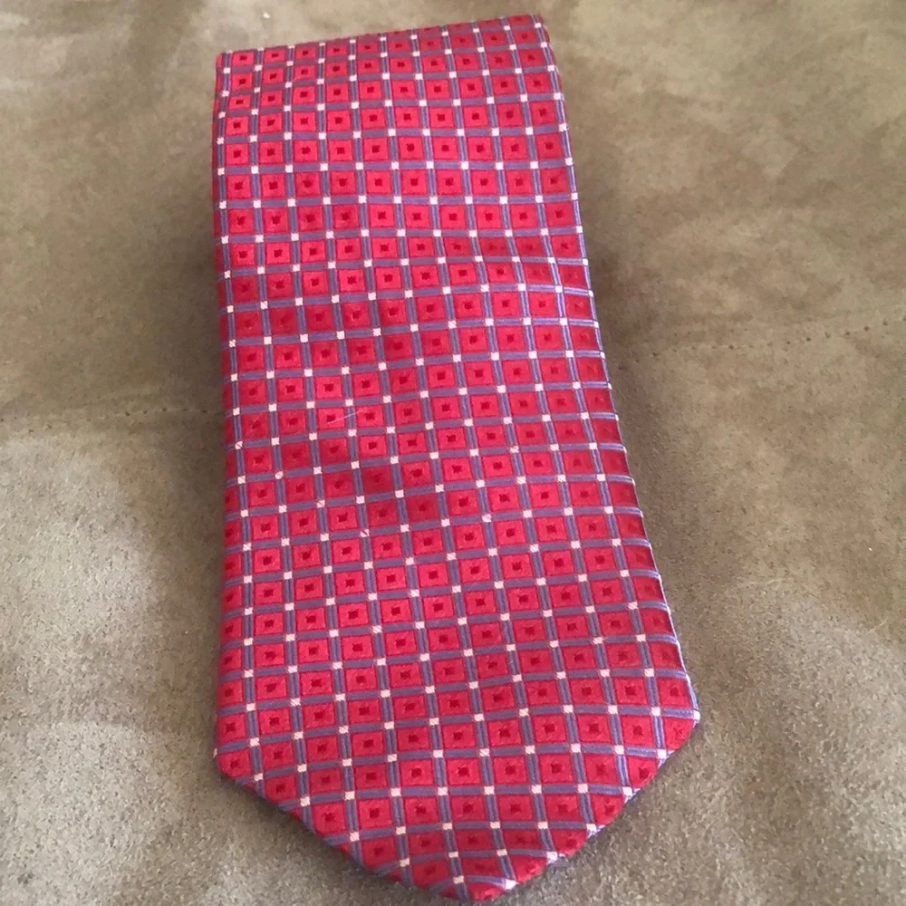 Cremieux Silk Tie with Geometric Print - Picture 1 of 3